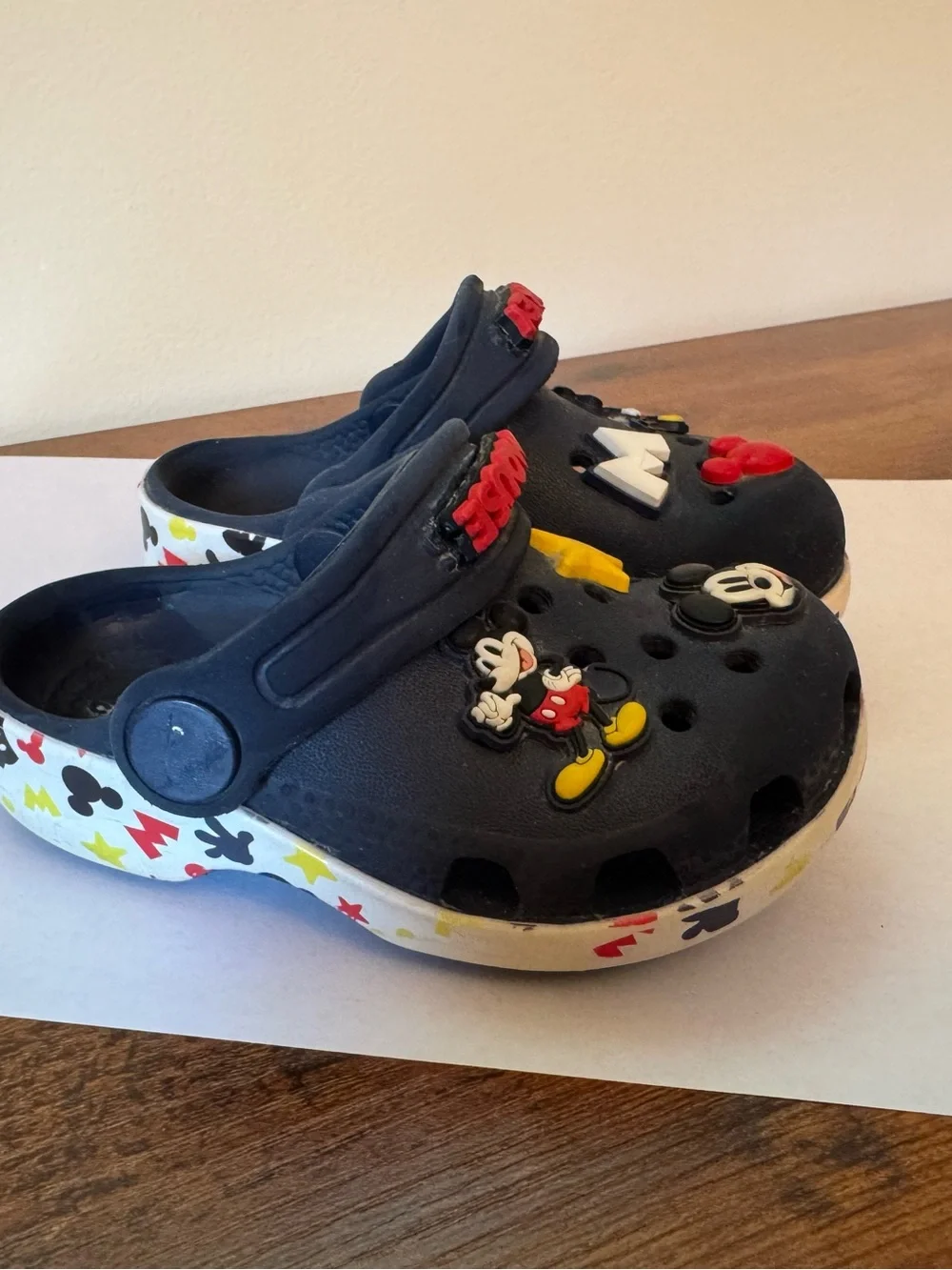 Crocs 5 toddler clogs in navy blue with fun Mickey Mouse.